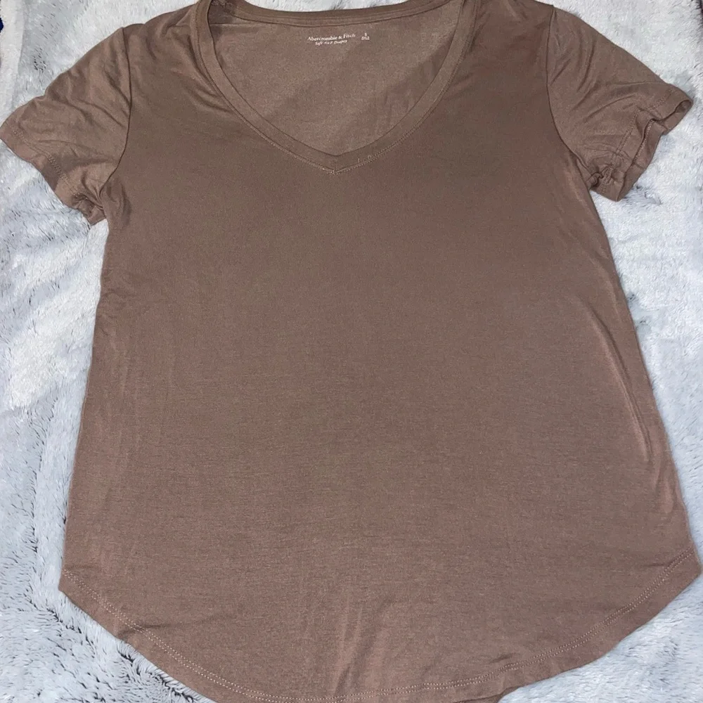 Tee! - Picture 1 of 3